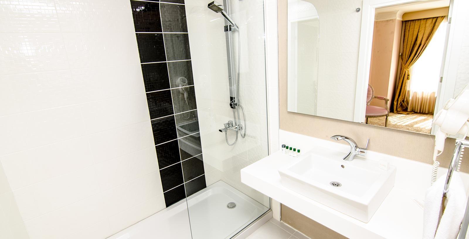 Life Port Hotel Istanbul Sekerpinari Экстерьер фото